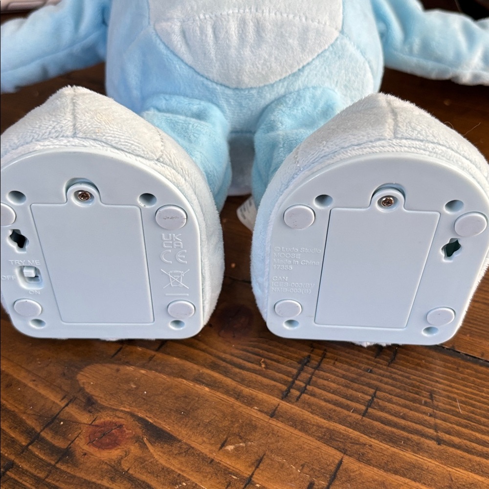 Dance & Play Bluey Interactive Plush Figure - Picture 6 of 6
